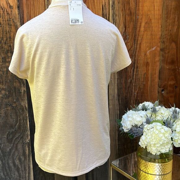 H & M SPARKLY  TEE-SHIRT.  BNWT. Size M - Picture 5 of 6
